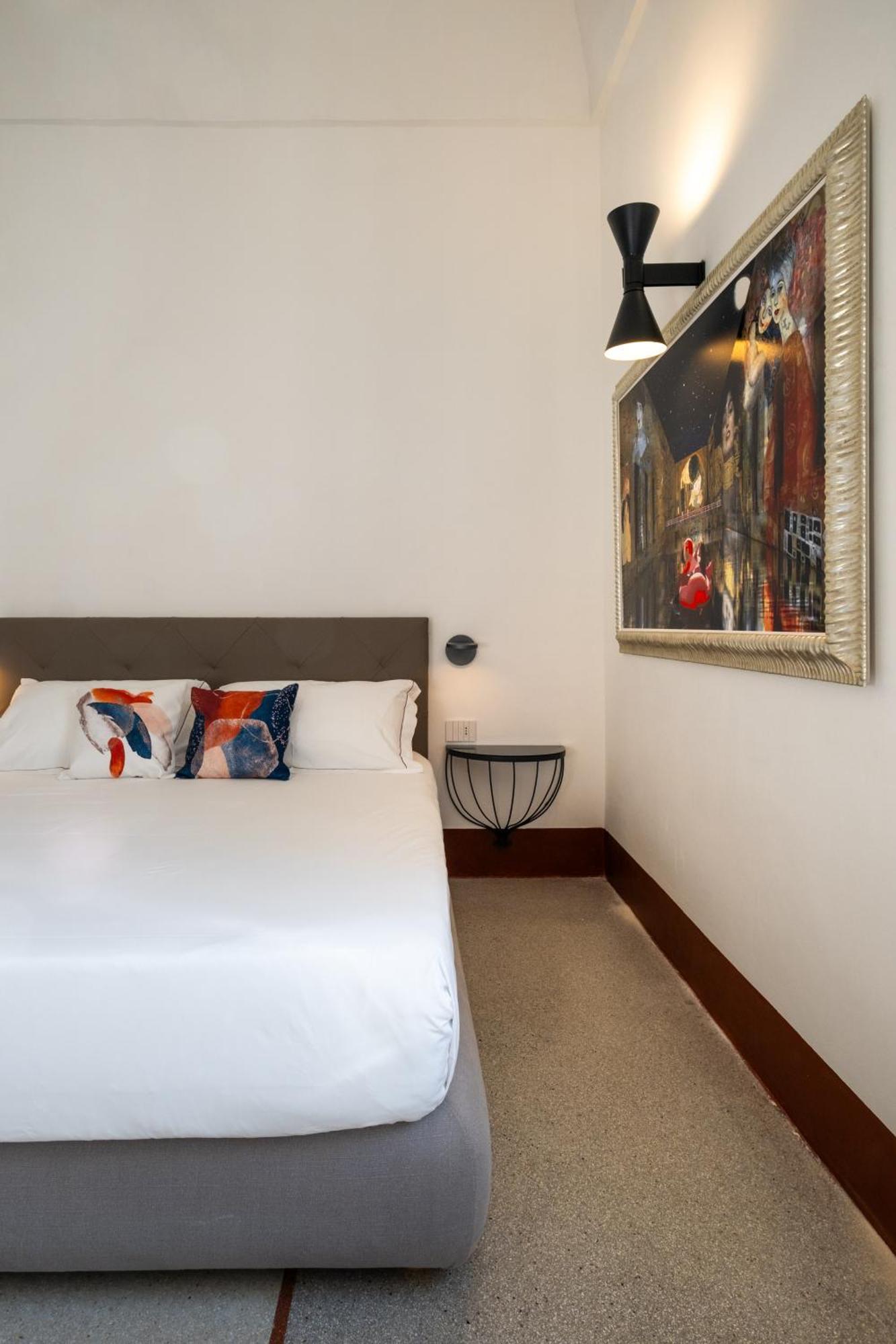 Dimora Del Vescovo Art Boutique Hotel ミネルヴィーノ・ディ・レッチェ エクステリア 写真
