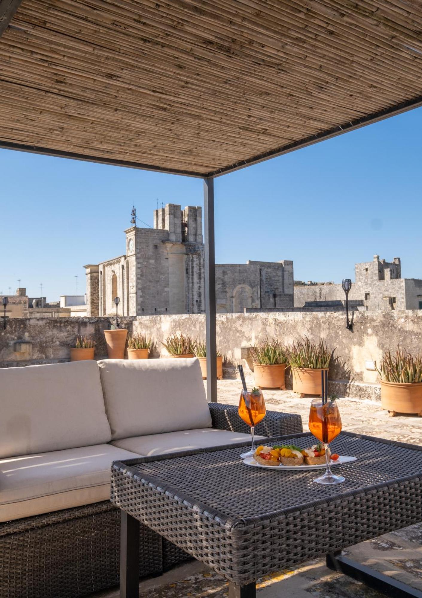 Dimora Del Vescovo Art Boutique Hotel ミネルヴィーノ・ディ・レッチェ エクステリア 写真